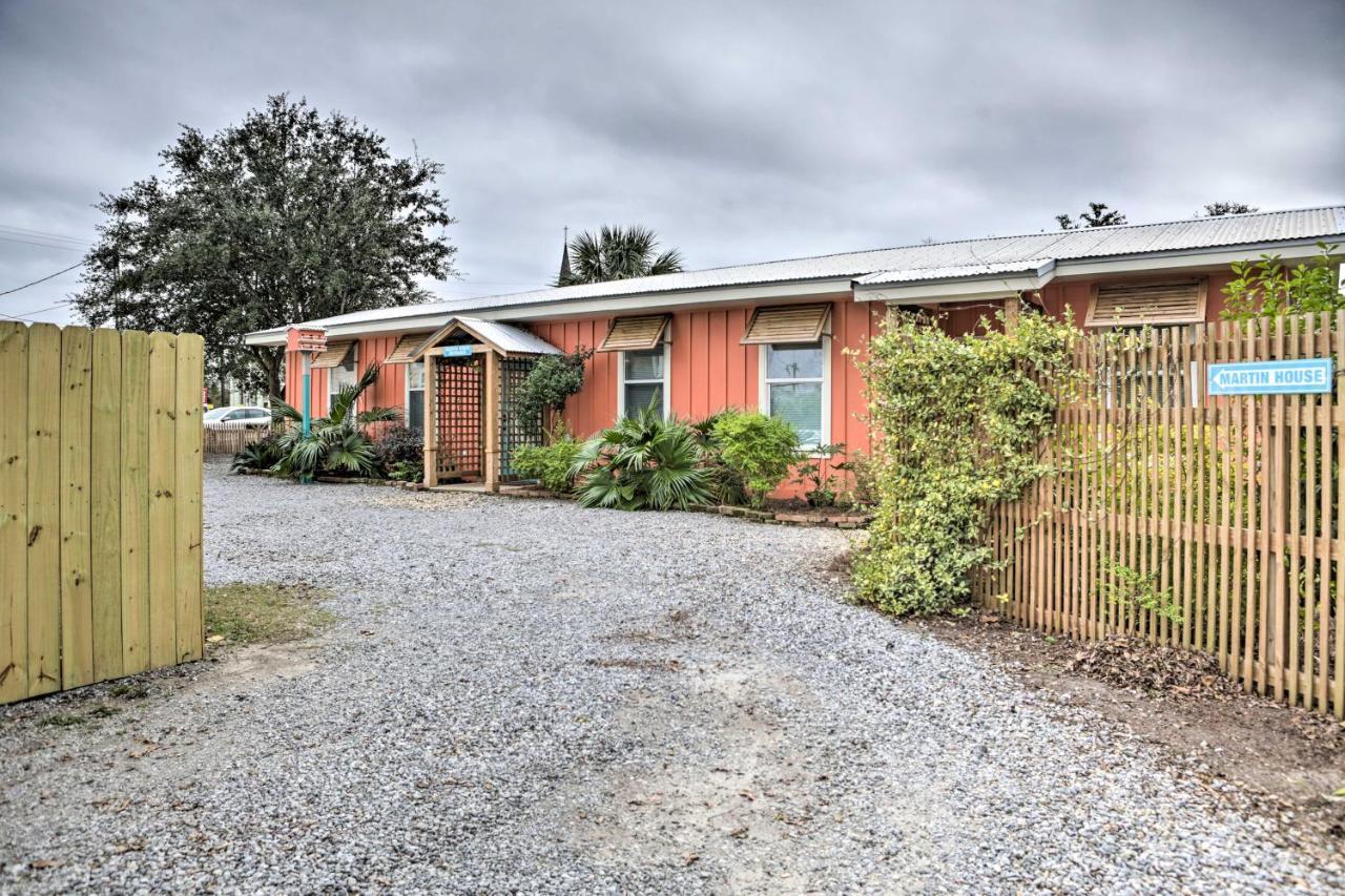 Appartamento Old Town Getaway, Walk To Shopping, Dining, And Bay! Bay St. Louis Esterno foto